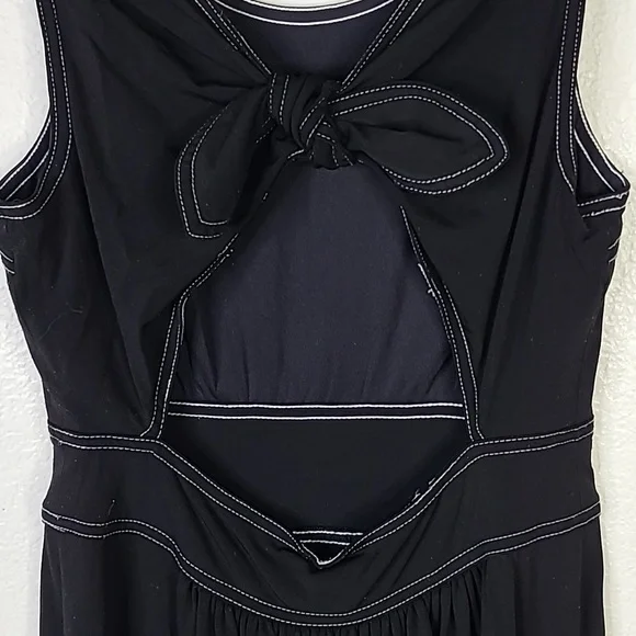 BCBG Dress Size Small Black White Embellished Cut Out Back Cute Travel Casual - Picture 6 of 9